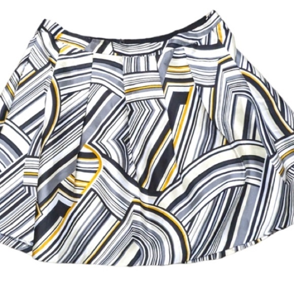 Lane Bryant-Plus Size 24-A-Line Geometric Print Skirt W/ Pockets - Picture 3 of 7